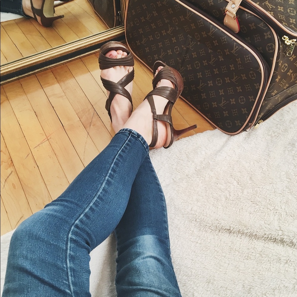 Guess brown strappy platform stiletto heel - 7.5